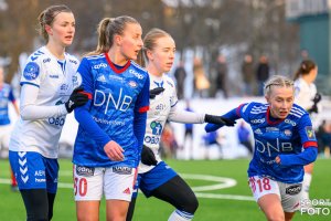 Stine Brekken og Thea Bjelde spilte 0-0 mot Kolbotn tidligere i vinter. Foto: Morten Mitchell Larød / SPORTFOTO