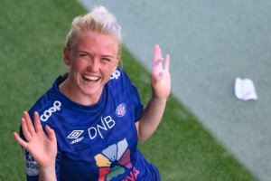 Rikke Marie Madsen i velkjent positur. Foto: Morten Mitchell Larød / SPORTFOTO