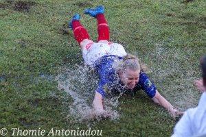 Camilla Huseby feirer avansement i Champions League. Foto: PAOK