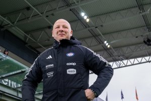 230415 Nils Lexerød, head coach of Vålerenga, ahead of the Toppserien football match between Vålerenga and Avaldsnes on April 15, 2023 in Oslo. Photo: Vegard Grøtt / BILDBYRÅN / kod VG / VG0438