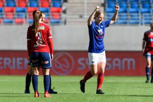 Natasha Dowie jubler etter gårsdagens hattrick. Foto: Morten M. Larød / Sportfoto