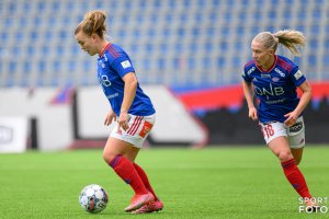 Toppseriekamp i fotball mellom Vålerenga og Røa på Intility Arena i Oslo søndag 3. april 2022. Foto: Morten Mitchell Larød / SPORTFOTO