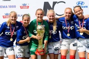 J19 kjemper om å nå cupfinale på torsdag. Her fra J17 sin seier i Norway Cup i år. Foto: Sportfoto