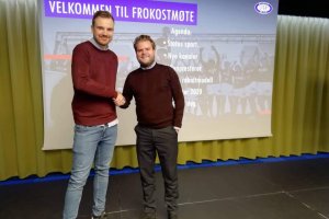 Stian Monsen (til høyre) skal hjelpe Vålerenga med å lage en animasjonsfilm. Foto: Vålerenga Fotball