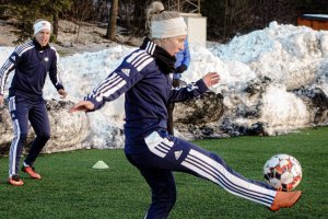 Høyt tempo på Vålerenga trening. Foto: Fredrik Bergo