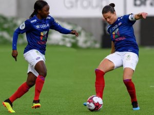 Ajara Njoya og Sherida Spitse var Vålerengas representanter i VM. Foto: Sportfoto (bildene er redigert)