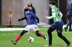 Emma Iversen, den ene av jentene som er tatt ut til å delta på Lennart Johansson Academy Trophy. Foto: Morten Mitchell Larød