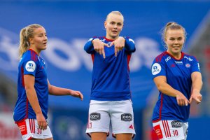 230415 Karina Sævik of Vålerenga celebrates with teammate Olaug Tvedten after scoring 3-0 during the Toppserien football match between Vålerenga and Avaldsnes on April 15, 2023 in Oslo. Photo: Vegard Grøtt / BILDBYRÅN / kod VG / VG0438