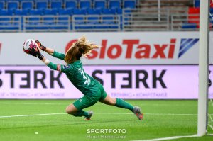 Fotballkamp i Toppserien mellom Vålerenga og LSK på Intility Arena i Oslo søndag 1. november 2020. Foto: Morten Mitchell Larød / SPORTFOTO