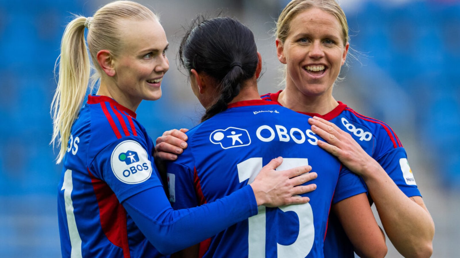 230415 Ylinn Tennebø of Vålerenga celebrates with teammates Karina Sævik and Elise Thorsnes after scoring 2-0 during the Toppserien football match between Vålerenga and Avaldsnes on April 15, 2023 in Oslo. Photo: Vegard Grøtt / BILDBYRÅN / kod VG / VG0438