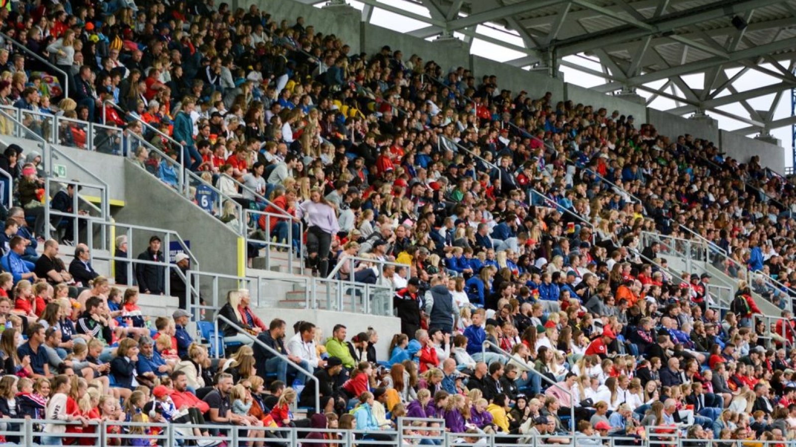 Vi kan imot opptil 2000 tilskuere til kampen mot Häcken Foto: Kvinneidrett.no