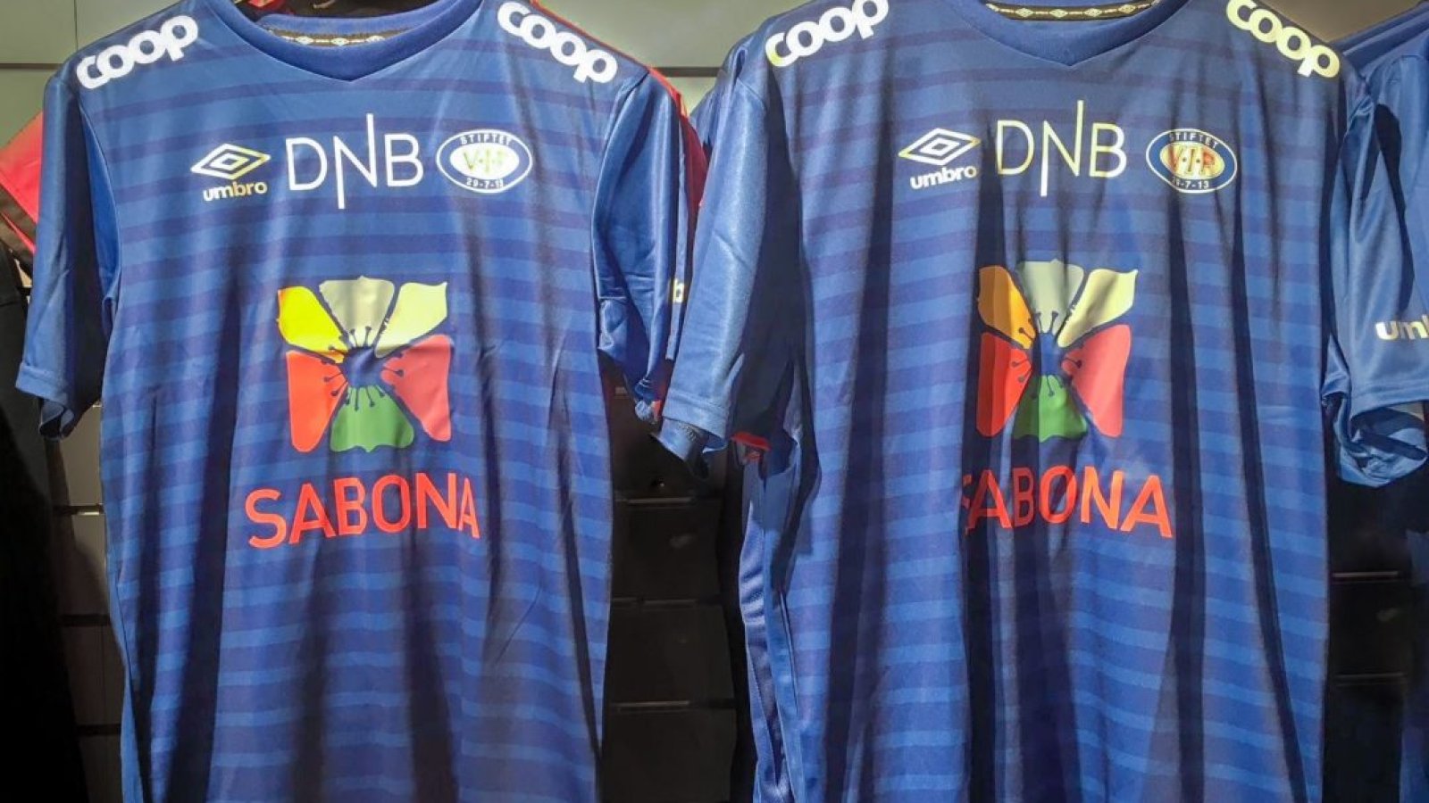 Har du lyst på årets drakt?