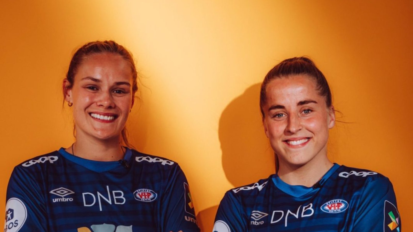 De to stemmene bak podkasten #hunpresterer, Andrine Tomter og Sigrid Heien-Hansen.