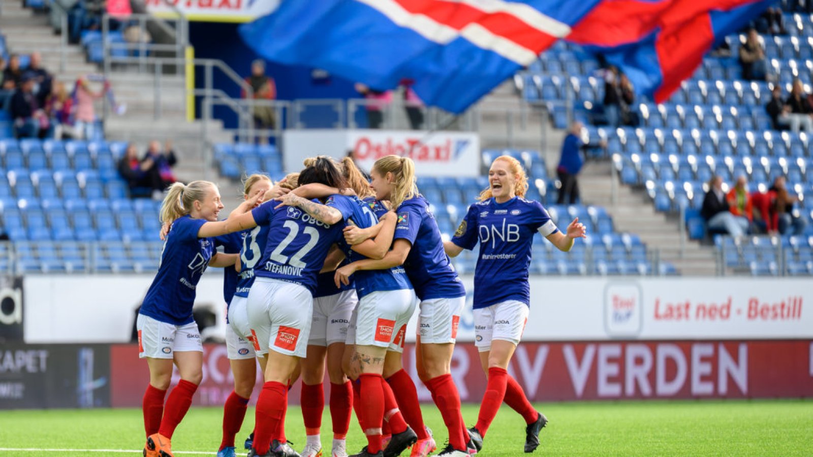 NM-kamp for kvinner i fotball mellom Vålerenga og Rosenborg på Intility Arena i Oslo lørdag 2. oktober 2021. Foto: Morten Mitchell Larød / SPORTFOTO