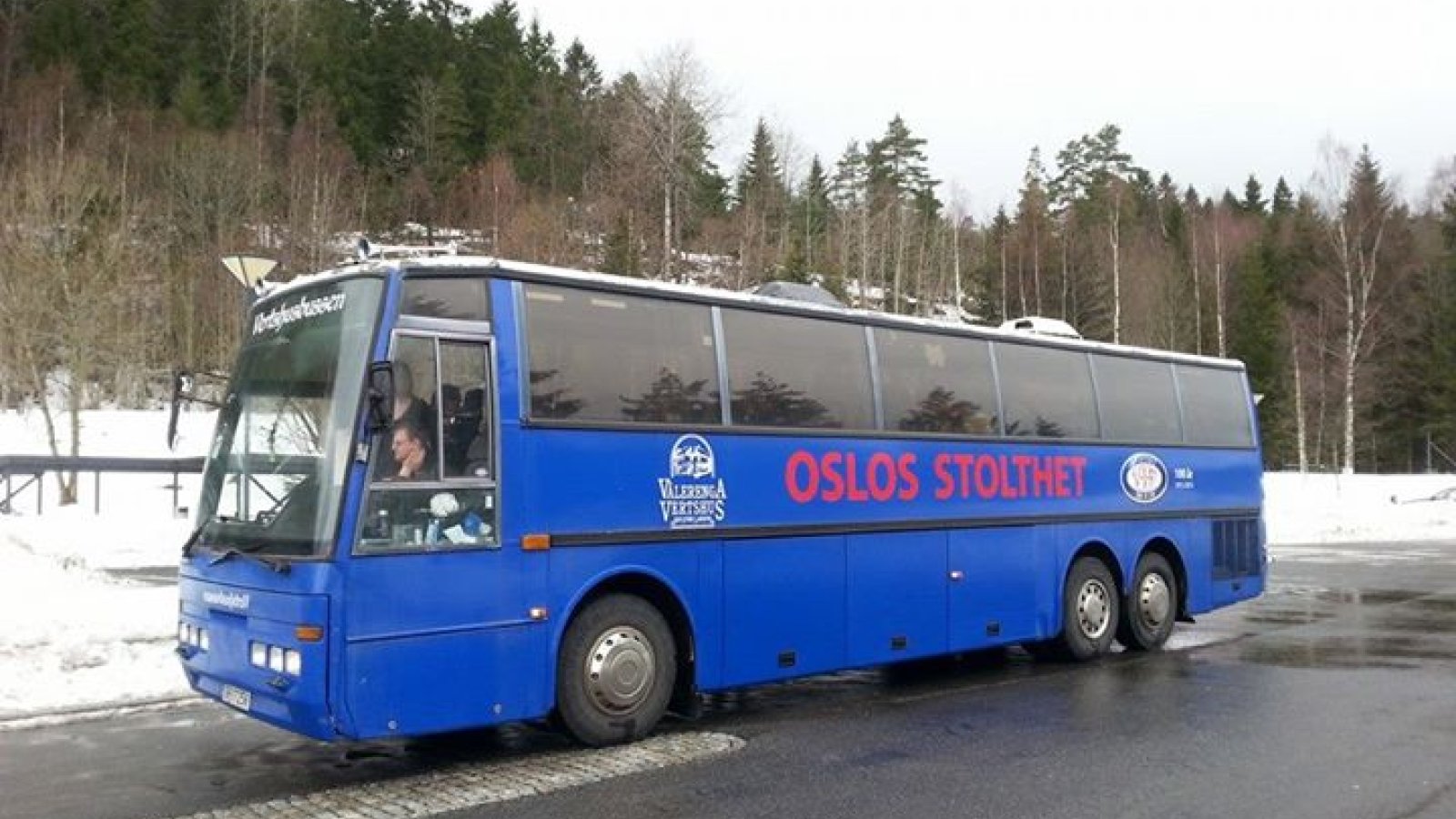 Klanen setter opp buss til LSK-hallen