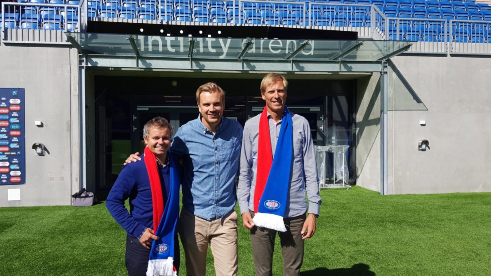 Konsis har skrevet under som ny samarbeidspartner hos VIF Damer. Foto: Hedda F Jørgensen