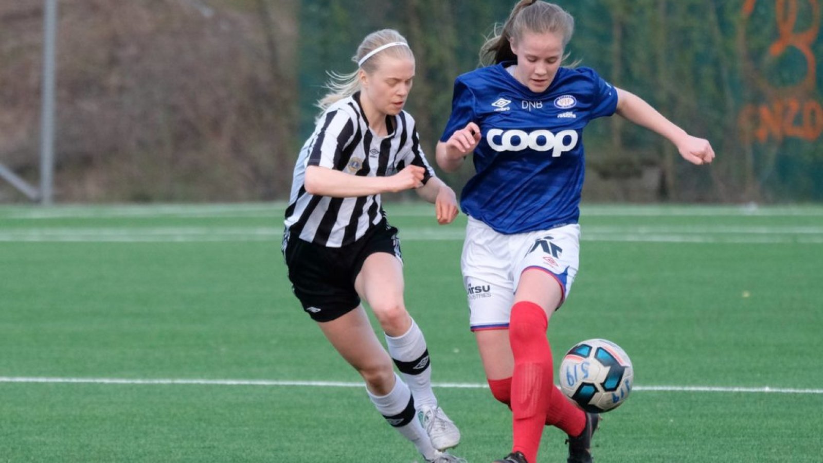Emilie Libakken Østerås, her fra J19-kampen mot Asker som de vant 11-0. Foto: Morten Mitchell Larød.