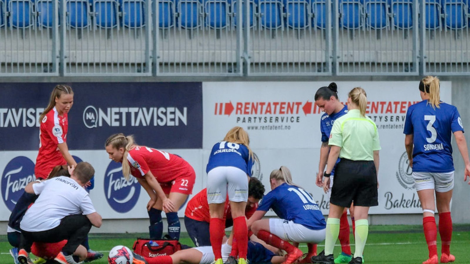 Camille Levin nede for telling etter en smell i kampen mot Grand Bodø. Foto: Morten Mitchell Larød