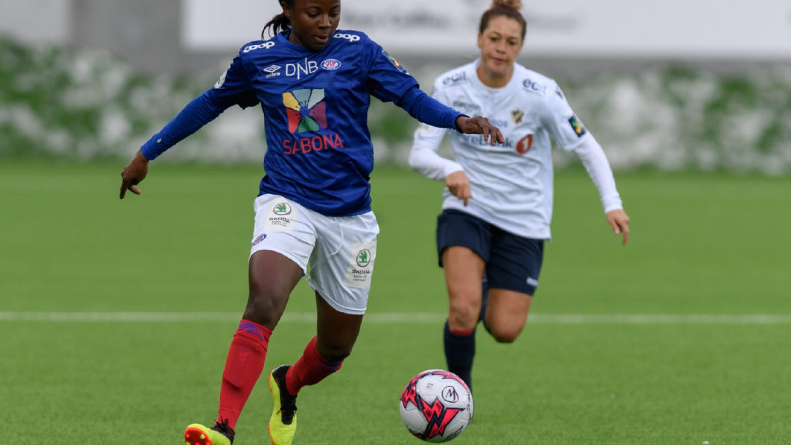 Ajara Njoya scoret kampens eneste mål i seieren over Kvik Halden. Foto: Morten Mitchell Larød / Sportfoto