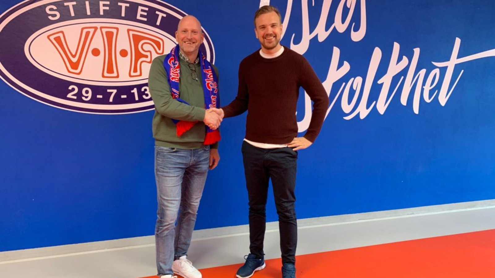 Ramirent (her v/ Brede Hagen) fortsetter samarbeidet med Vålerenga Fotball (bilde er tatt før cocid-19) Foto: Vålerenga Fotball