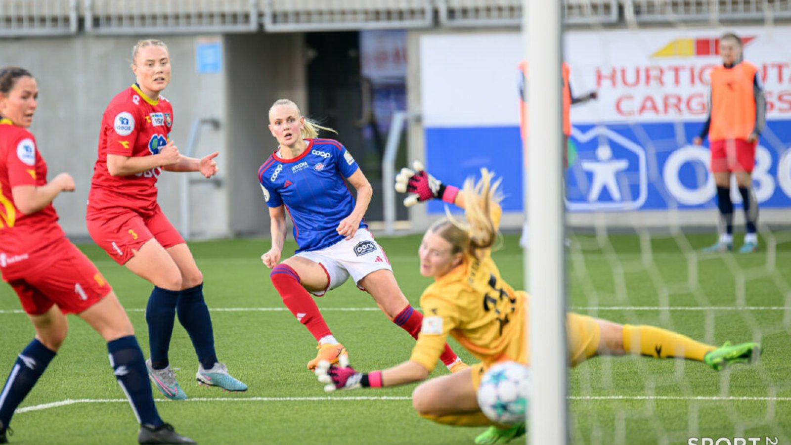 Toppseriekamp i fotball mellom Vålerenga og Røa på Intility Arena onsdag 10. mai 2023. Foto: Morten Mitchell Larød / SPORTFOTO