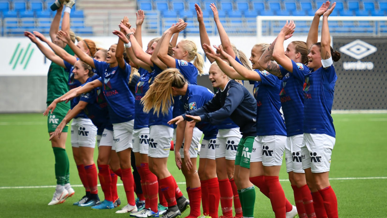 Vi tar bølgen for deg som støtter opp om like muligheter. Foto: Morten M. Larød / Sportfoto