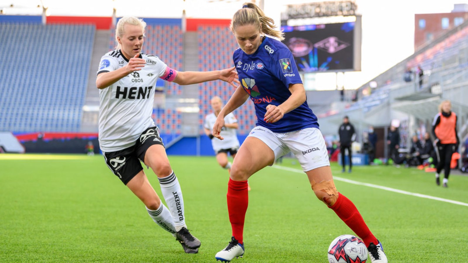 Andrine Tomter i aksjon mot Rosenborg. Foto: Morten Mitchell Larød / SPORTFOTO