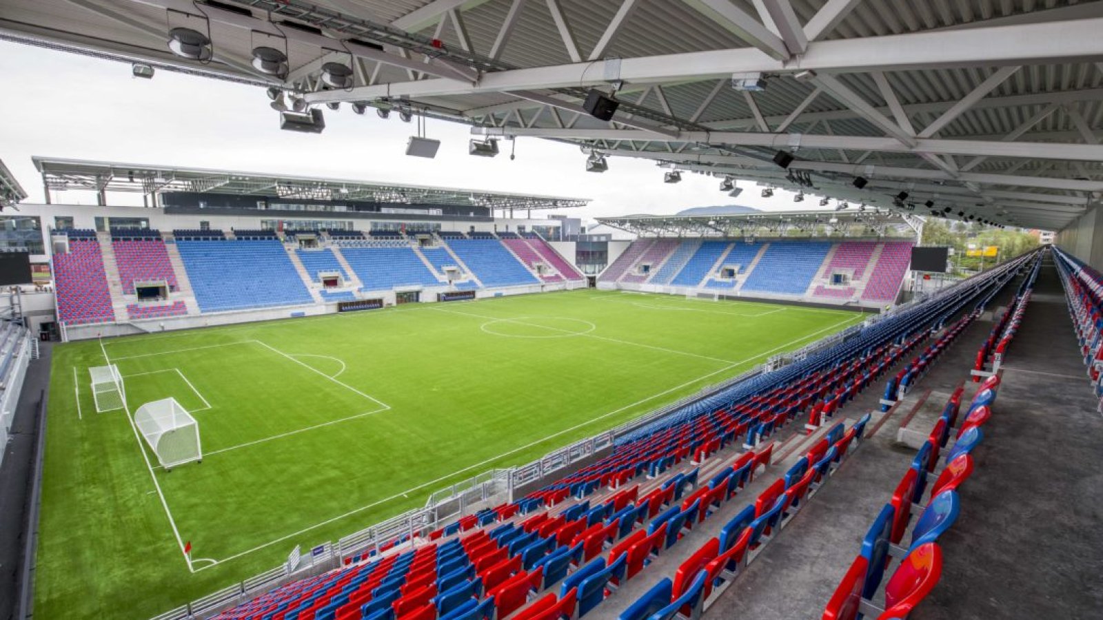 Stadionselskapet er ikke enig med entreprenørselskap om sluttoppgjøret for byggingen av stadion.